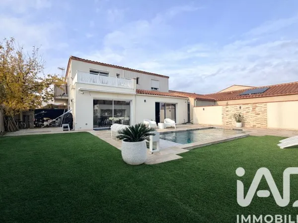 Maison 9 pièces 246 m²
