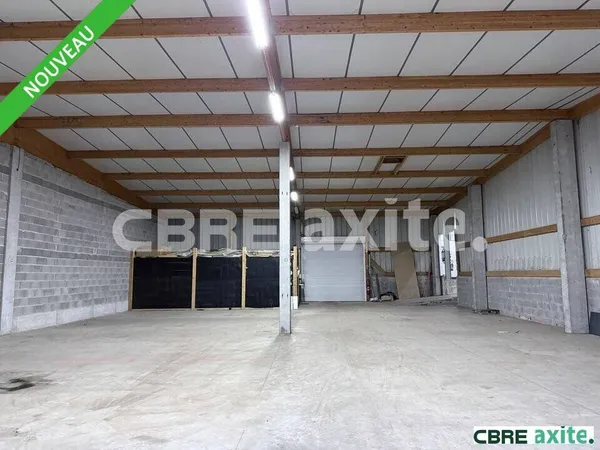 Entrepôt 960 m²