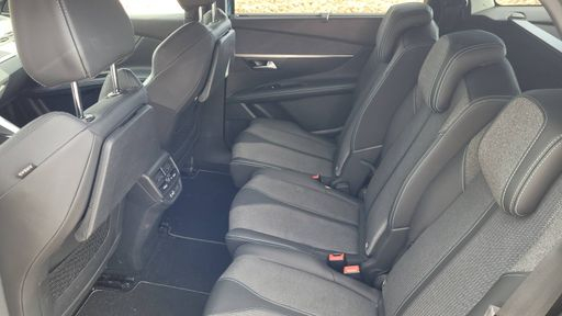 Peugeot 5008 1.2 PureTech 130 EAT8 - Allure Pack – 2023 – 27094 km – Essence – Boîte Automatique — photo 3