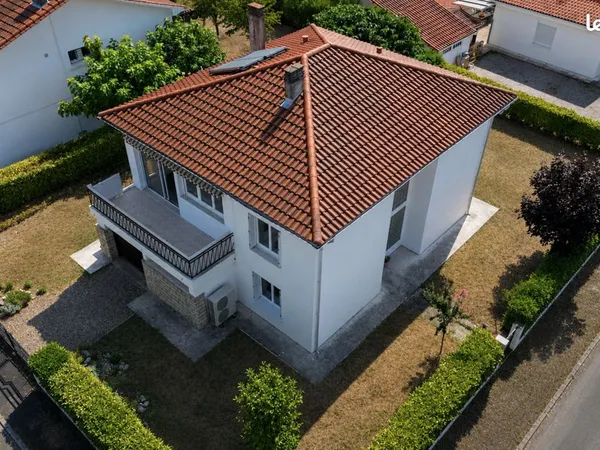 Maison 8 pièces 80 m²