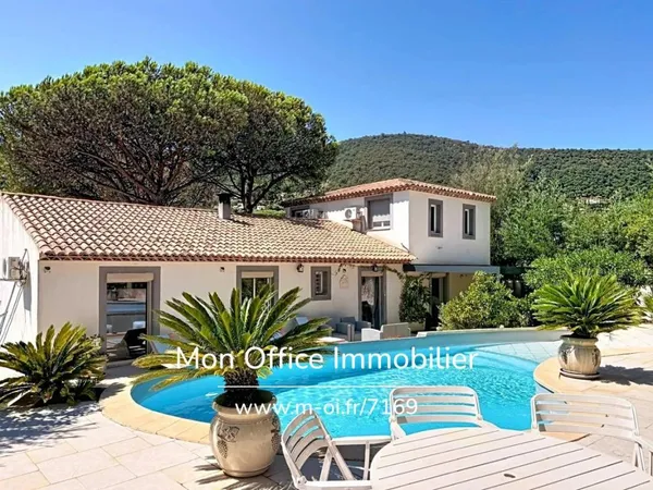 Référence : 7169-LES. - VILLA T5 VUE COLLINES EMPLACEMENT CALME À LA CROIX VALMER