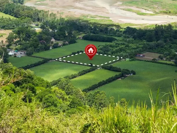 Terrain 903 m²