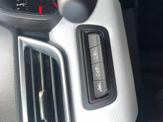 Renault Clio blue dci 100 — photo 28