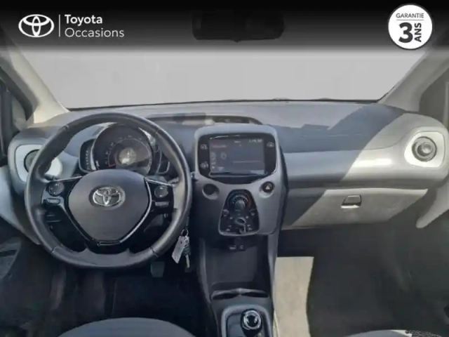 Toyota Aygo 1.0 vvt-i 72ch x-play x-app x-shift 5p mc18 — photo 8