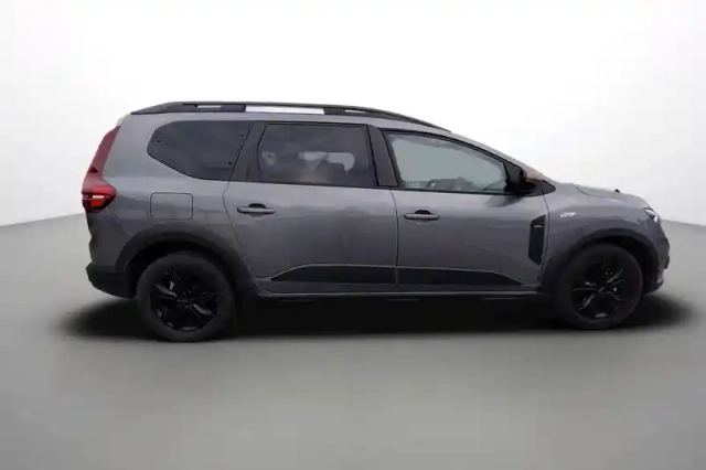 Dacia Jogger tce 110 7 places gsr2 — photo 7