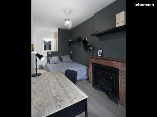 Chambre meublée disponible tout de suite