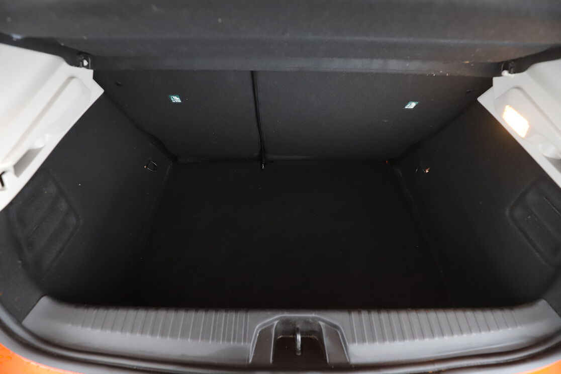 Renault Clio 1.5 Blue dCi Intens — photo 16