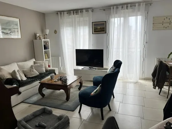 ALFORTVILLE – DUPLEX FAMILIAL DE 102 M² – 3 CHAMBRES – DERNIER ÉTAGE – DPE C