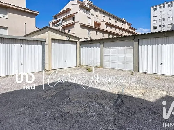 Parking 14 m²