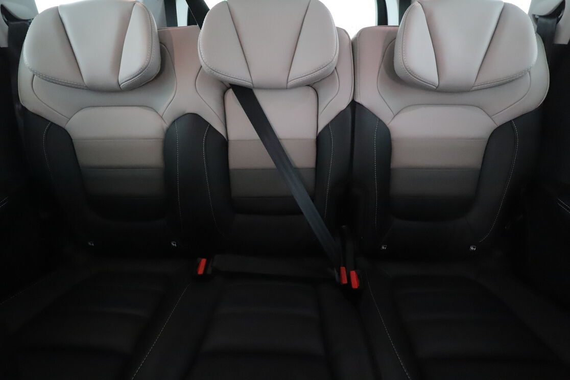 Renault Grand Scenic 1.6 dCi Energy Initiale Paris EDC — photo 14