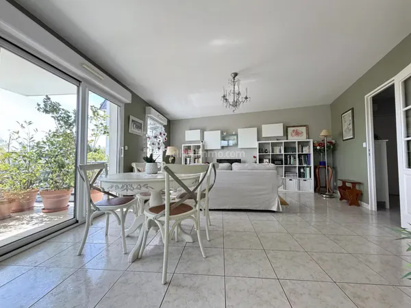 Bel appartement lumineux de 76 m² à Auray