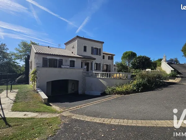 Maison 6 pièces 275 m²
