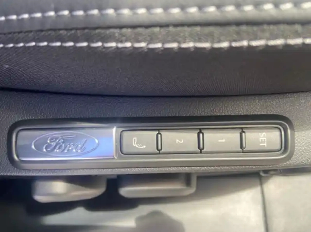 Ford Explorer 170ch standard range 52kwh pack premium rwd — photo 30