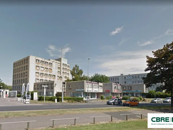 Local professionnel 396 m²