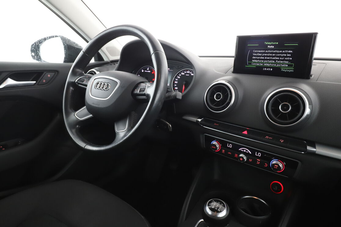 Audi A3 Sportback 2.0 TDI Business Line — photo 12
