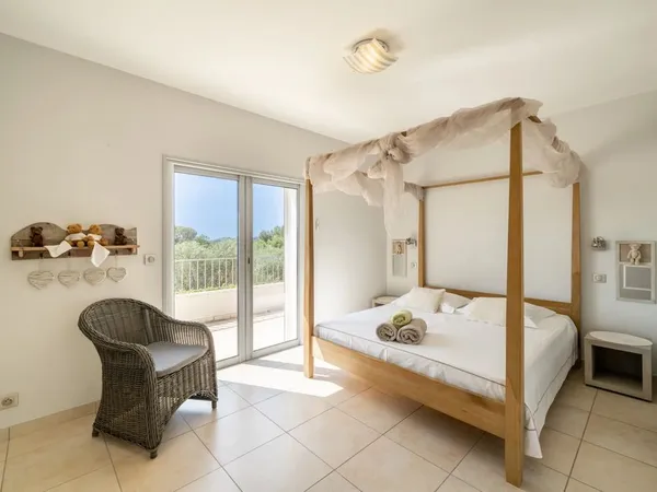 Villa 7 pièces 450 m²