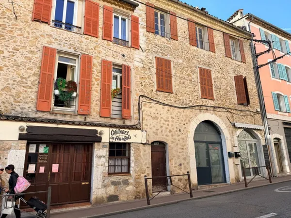 Local commercial 57 m²