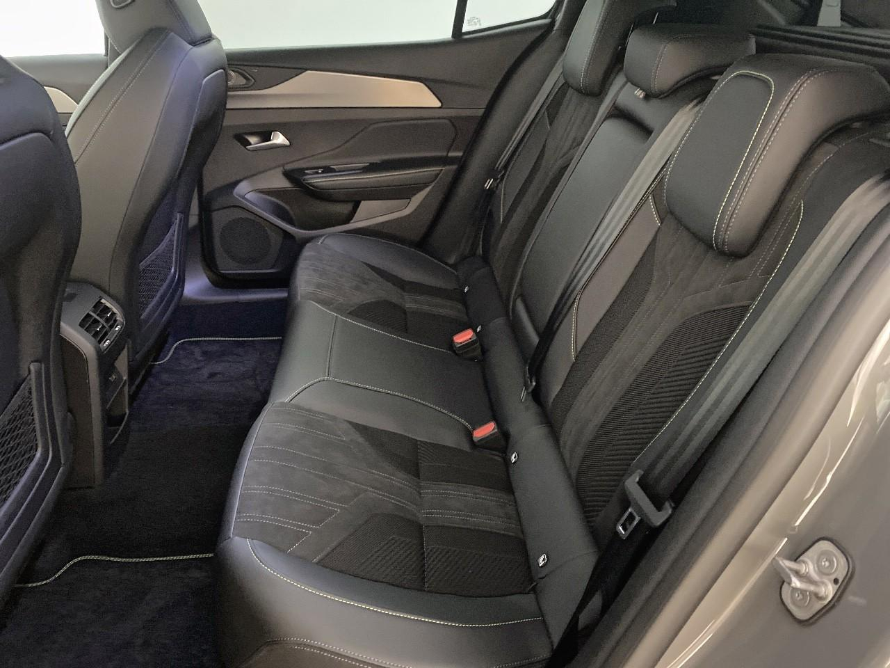 Peugeot 408 electrique 58 kwh 210 ch gt — photo 10