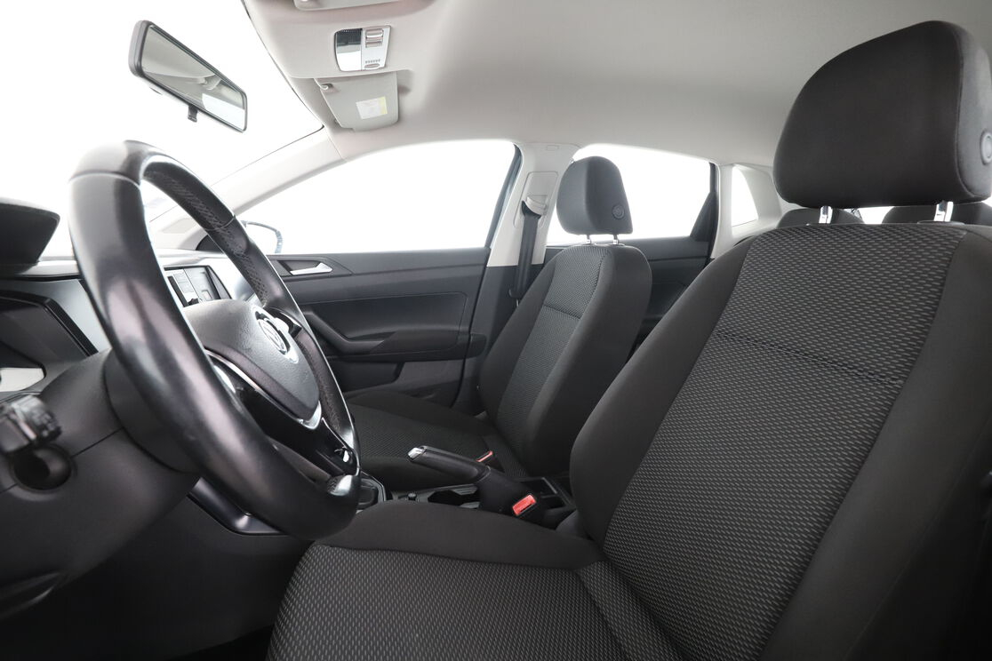 Volkswagen Polo 1.0 Trendline — photo 9