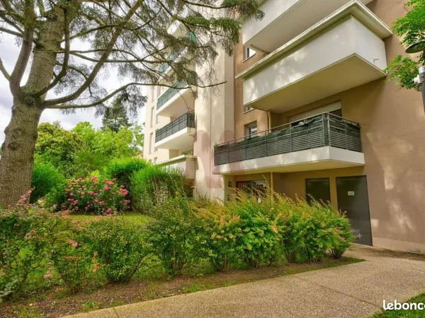Studio 1 pièce 32 m²