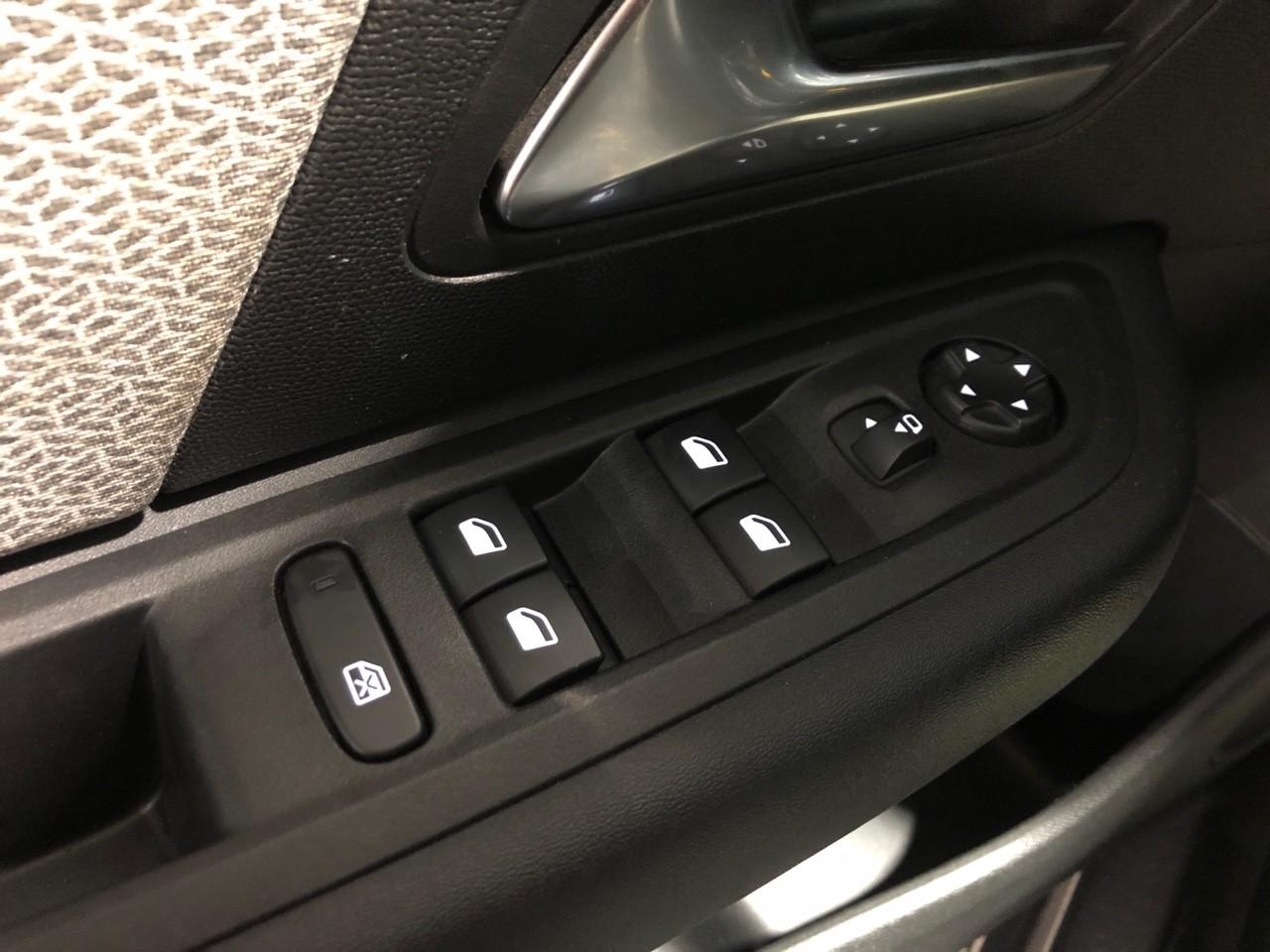 Citroën C4 bluehdi 130 eat8 plus — photo 21