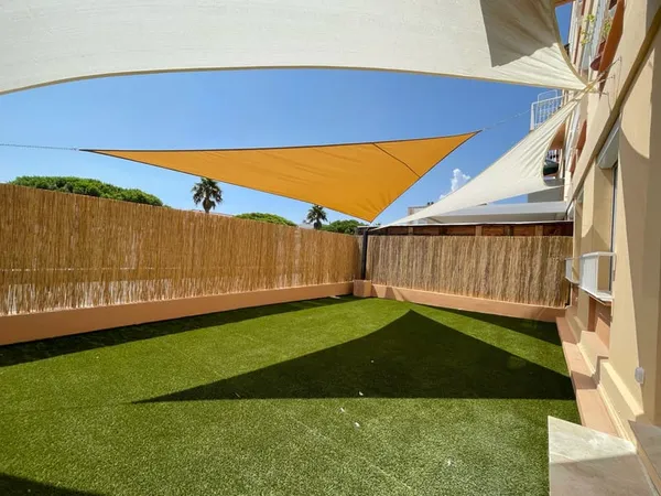 Appartement T4 Rénové avec Grande Terrasse