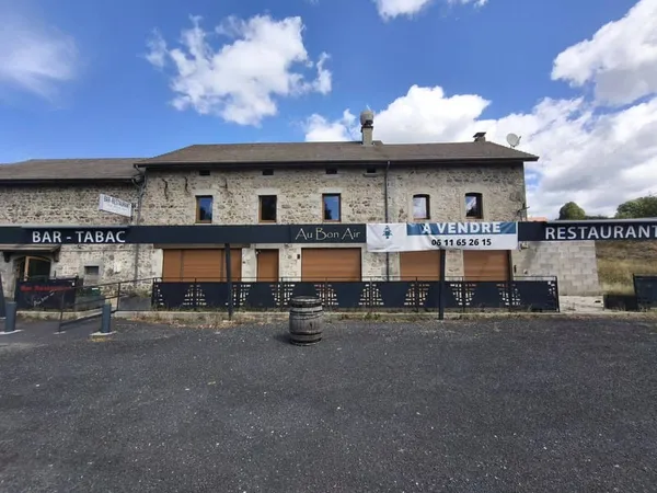 Local commercial 240 m²