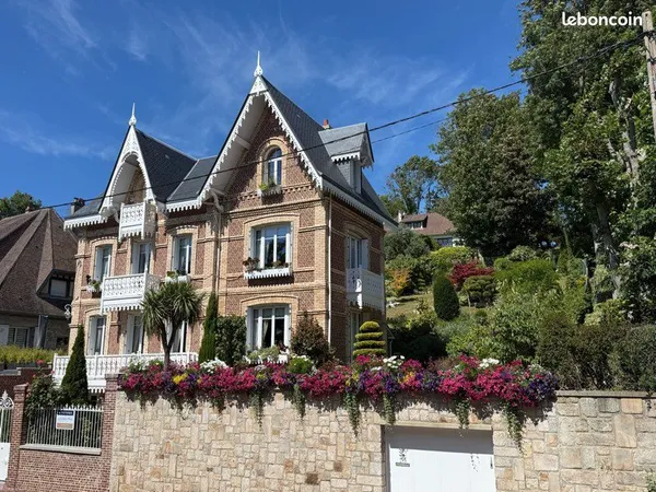 Villa balnéaire normande de la belle époque