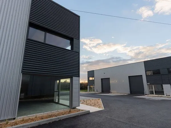 Local commercial 234 m²