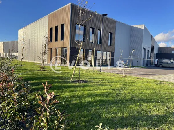 Local d'activité 540 m²