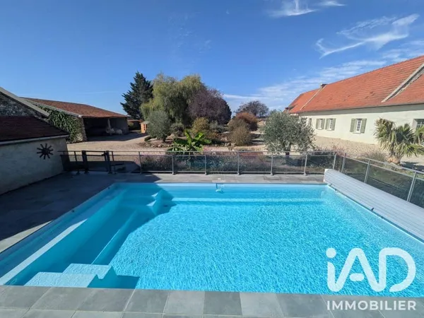 Demeure 7 pièces 257 m²