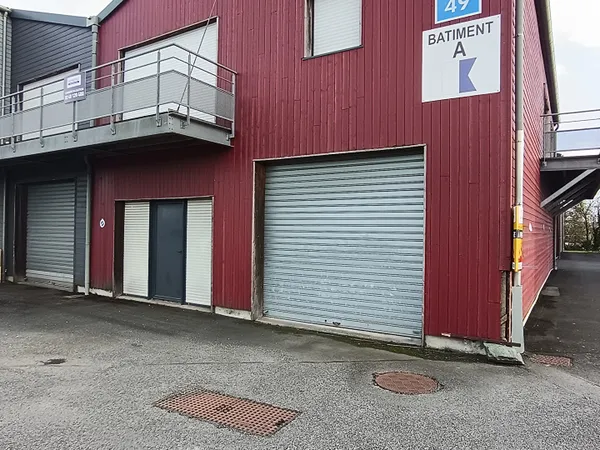 Local d'activité ou possibilité bureaux sur Saint Herblain de125 m2