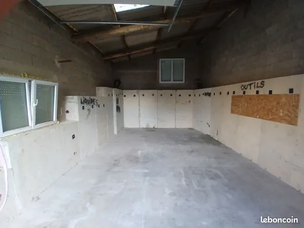 Garage et parking Location Assac 200€