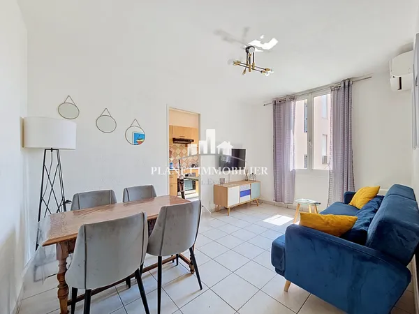 JUAN LES PINS 2 PIECES PROCHE TOUTE COMMODITE