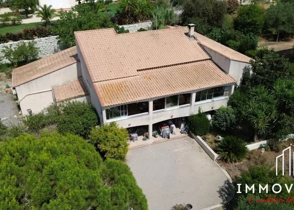 Villa 6 pièces 217 m²