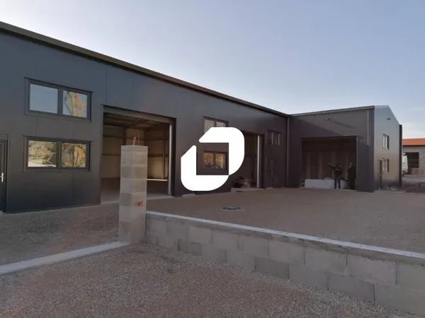 Local d'activité 356 m²