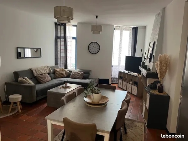 Appartement T4 balcons cave parking