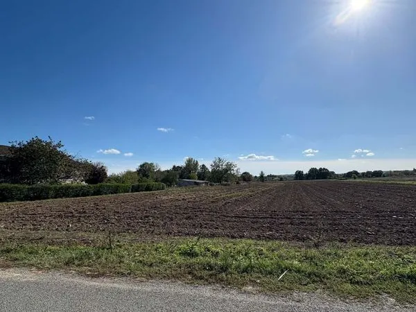 Terrain avec CU et puit