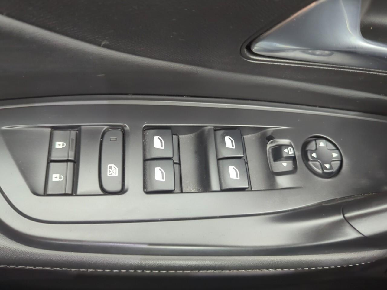 Peugeot 308 bluehdi 130ch s&s bvm6 allure pack — photo 23