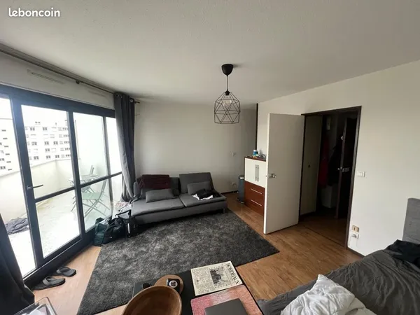 Studio 1 pièce 25 m²