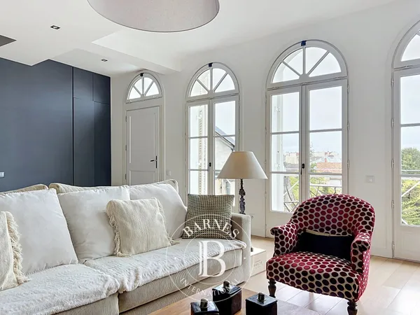 Le service location de la Maison BARNES vous propose ce bien :