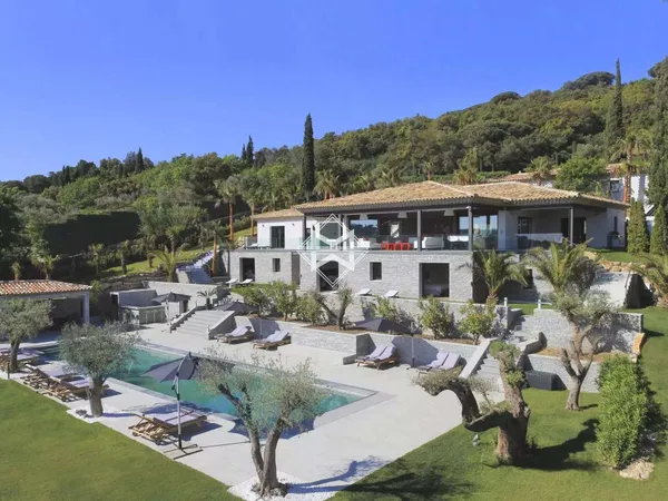 Villa 10 pièces 800 m²