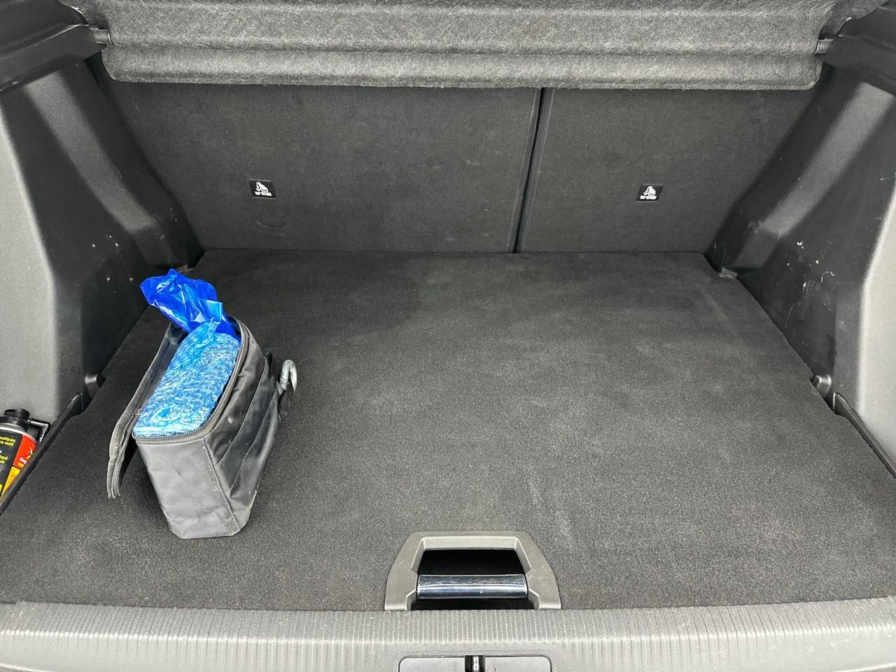 Peugeot 2008 puretech 130 s&s eat8 allure pack — photo 6