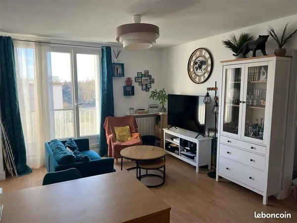 Appartement - 3 pièces - 56m² - Etage 3/3
