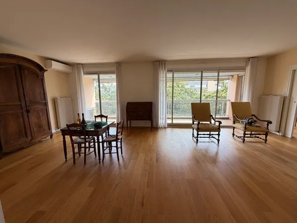 Appartement 6 pièces 148 m²