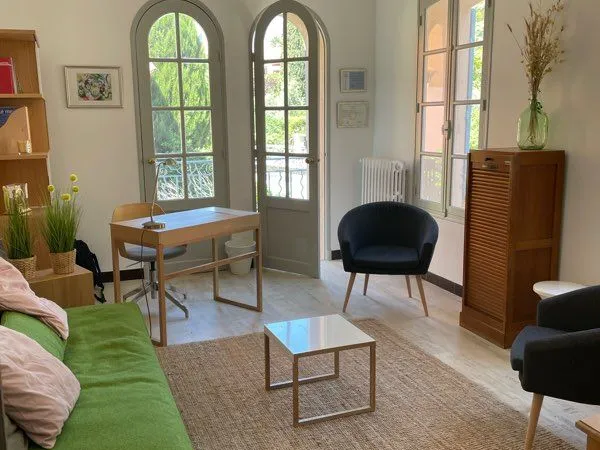 Location cabinet Aix centre avec parking