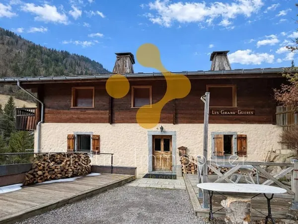 Appartement de charme de 124 m² dans chalet - Vue dégagée garage