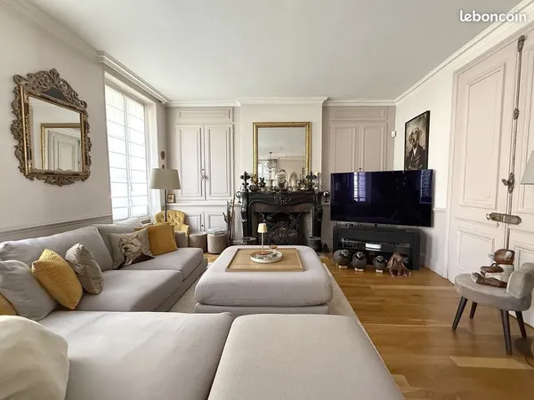 Maison de caractère rénovée 200m² avec jardin, terrasse et garage