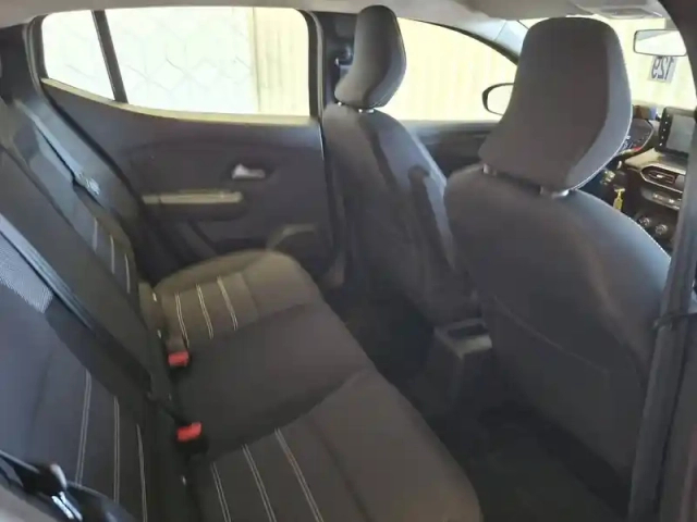 Dacia Sandero eco-g 100 — photo 9