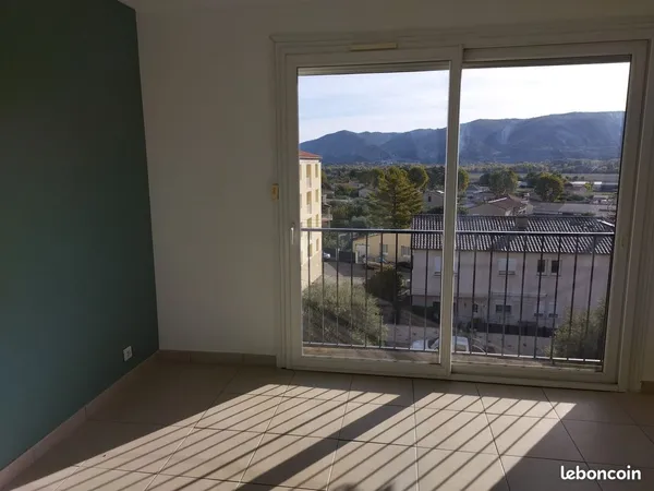 Appartement t3+cave+logia